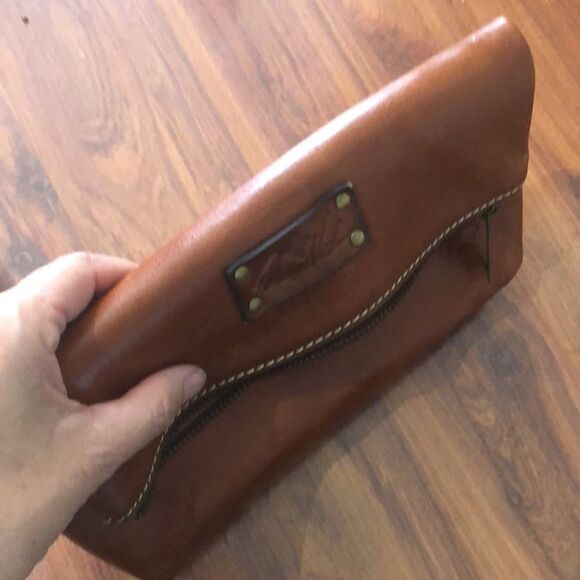 Patricia Nash Rustic leather clutch - Picture 9 of 13